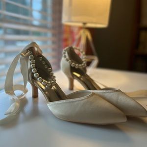 Elegant Pearl-Ankle Satin Heels in Ivory